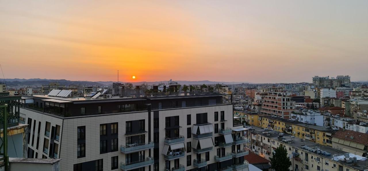 Sky Apartaments City Center Тирана Екстер'єр фото