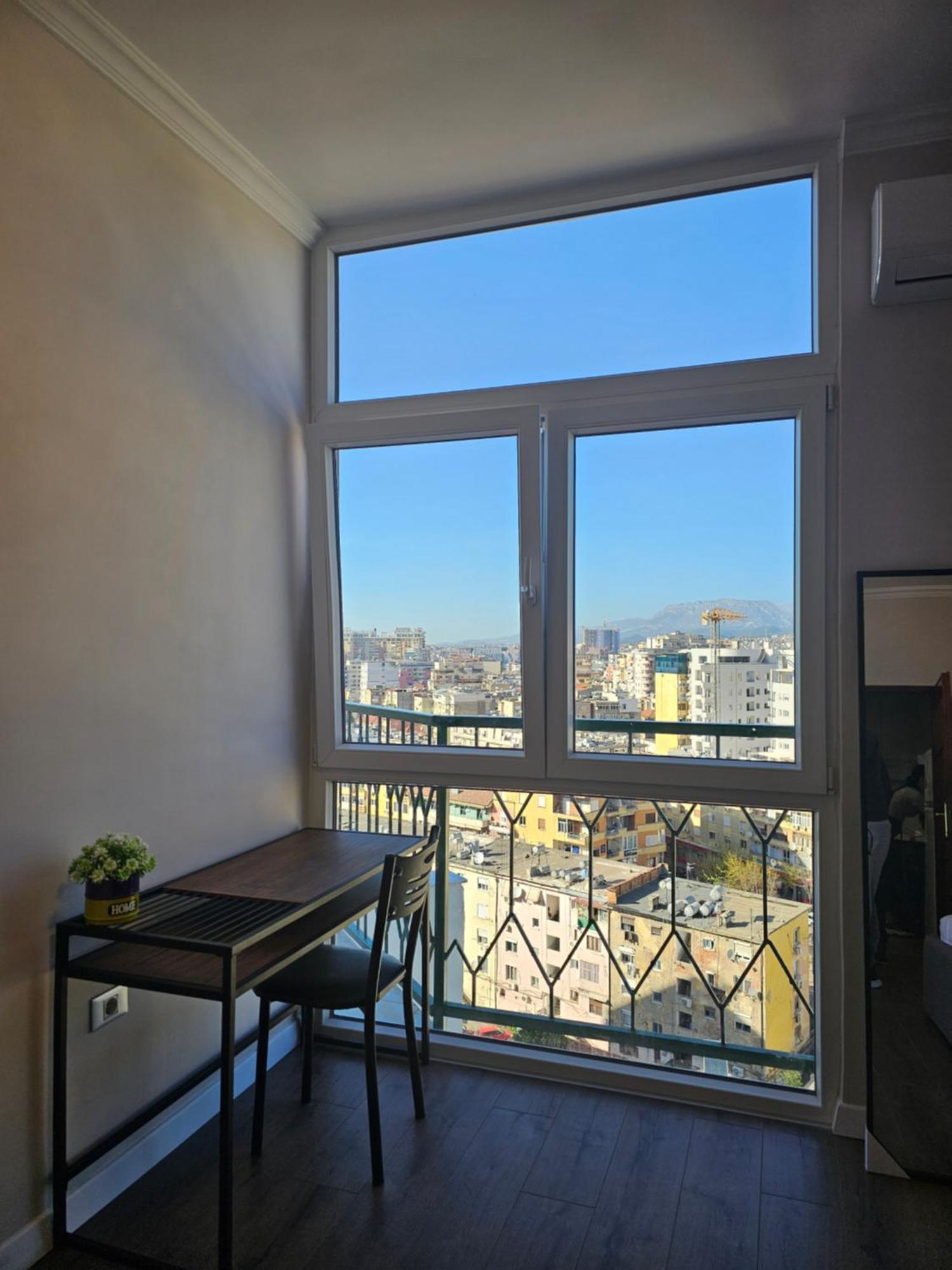 Sky Apartaments City Center Тирана Екстер'єр фото
