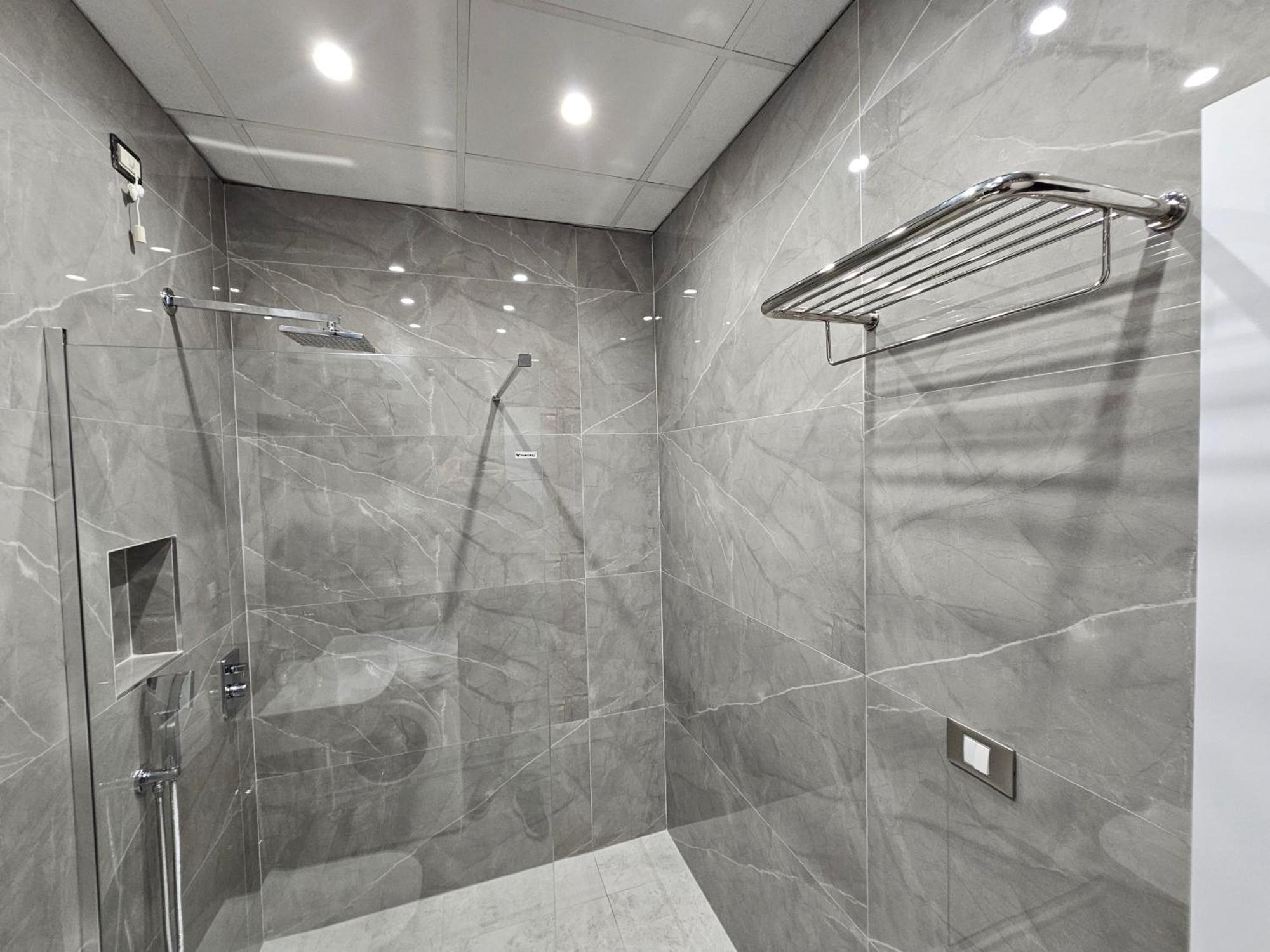 Sky Apartaments City Center Тирана Екстер'єр фото