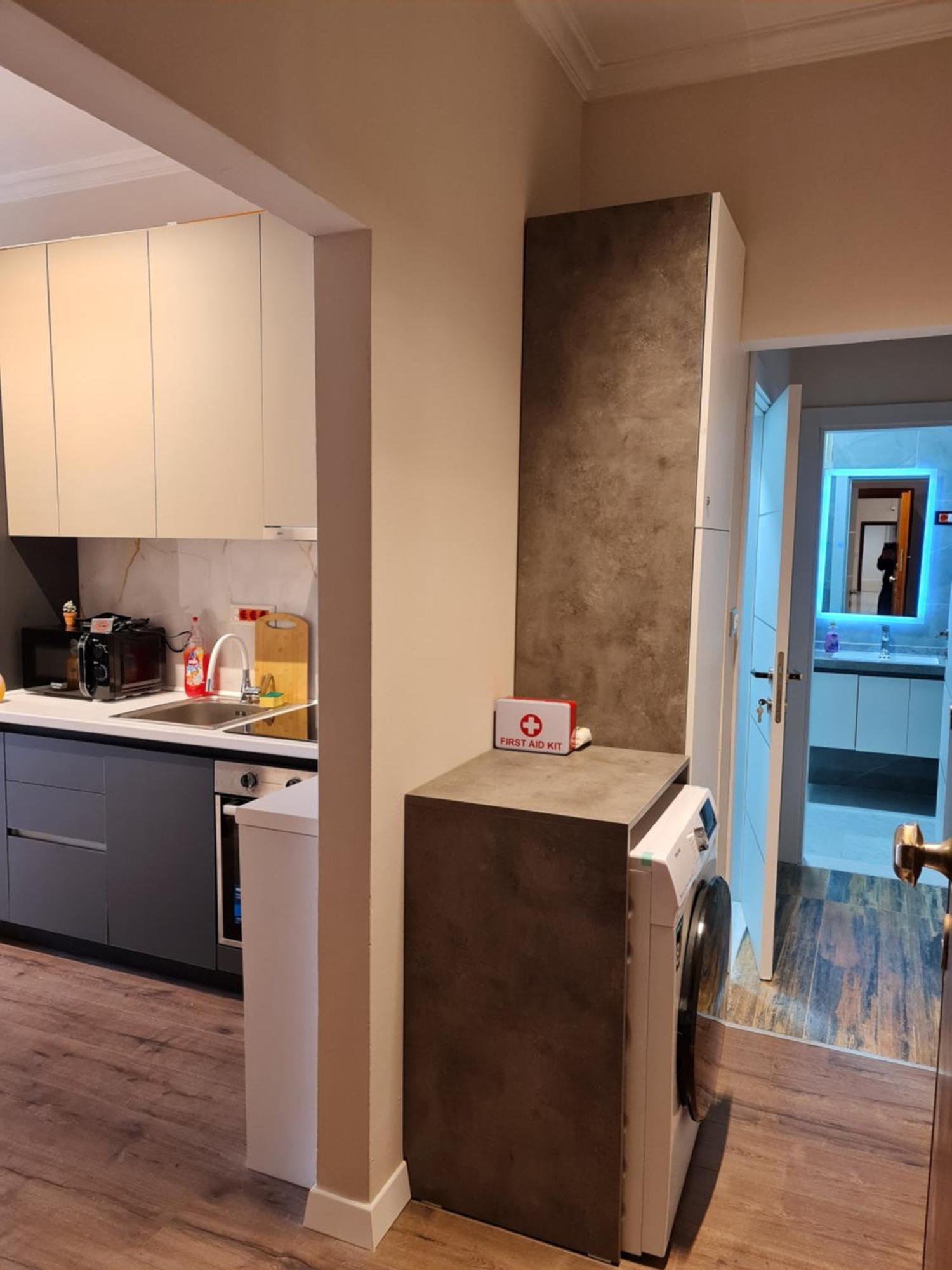 Sky Apartaments City Center Тирана Екстер'єр фото