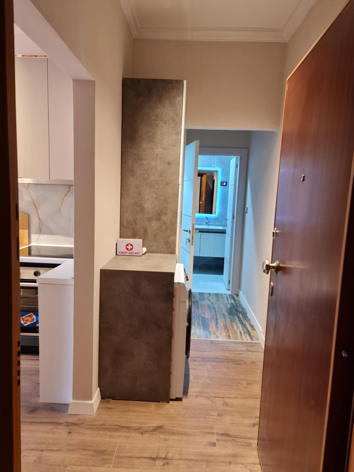 Sky Apartaments City Center Тирана Екстер'єр фото